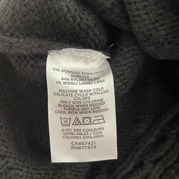 Ann Taylor - Cable Crew Sweater - Picture 3 of 3